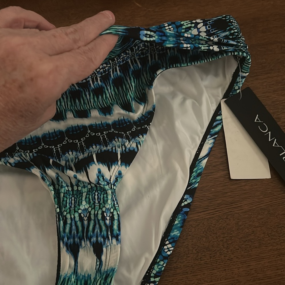 NWT La Blanca Hipster Bikini Bottoms - Picture 5 of 5